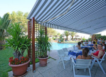 hotel spiaggia bar esterno a bordo piscina